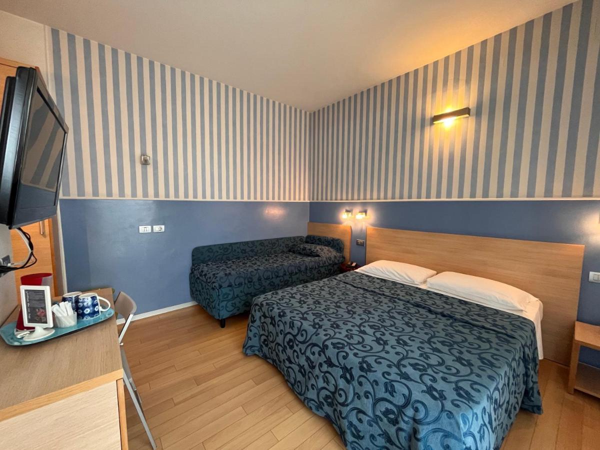 Hotel Perla - The Storyhoteller Riccione Exterior foto